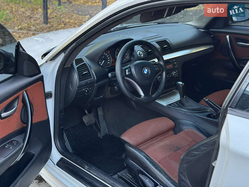 Хэтчбек BMW 1 Series 2008 в Киеве