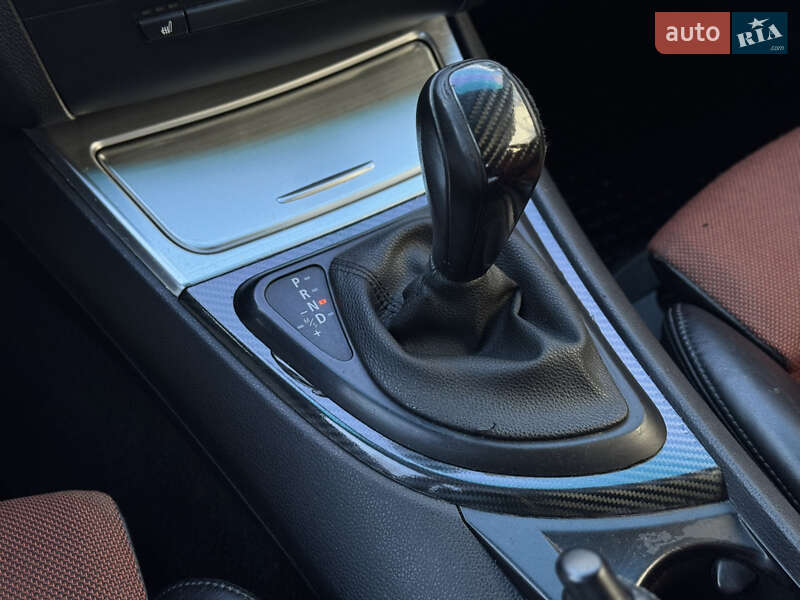 Хэтчбек BMW 1 Series 2008 в Киеве