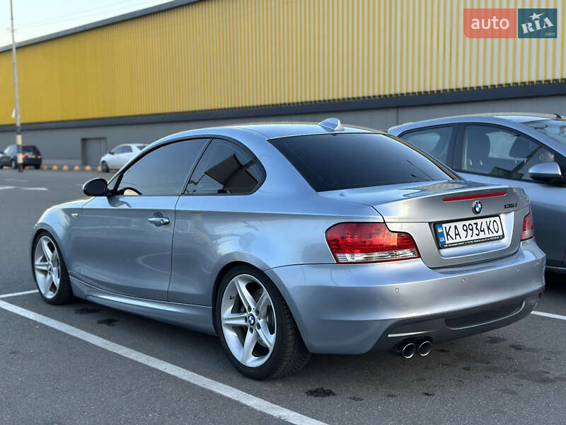 Купе BMW 1 Series 2009 в Киеве