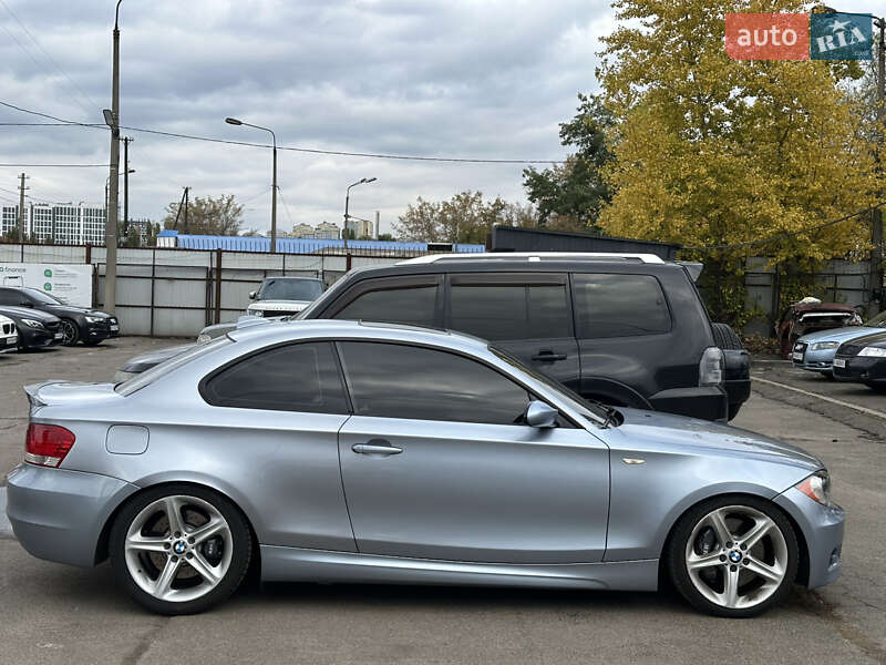 Купе BMW 1 Series 2009 в Киеве