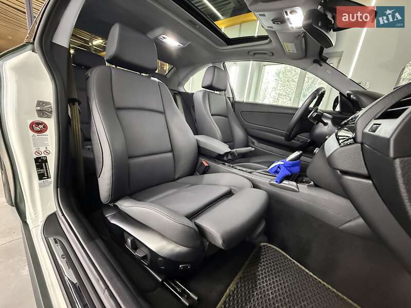 Купе BMW 1 Series 2012 в Киеве