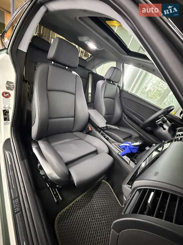 Купе BMW 1 Series 2012 в Киеве