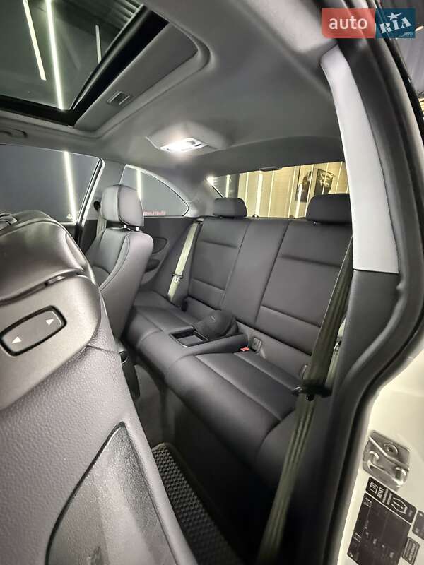 Купе BMW 1 Series 2012 в Киеве