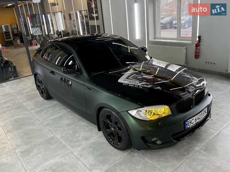 Купе BMW 1 Series 2012 в Киеве