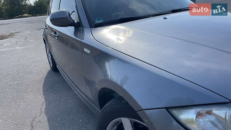 Хэтчбек BMW 1 Series 2010 в Лубнах