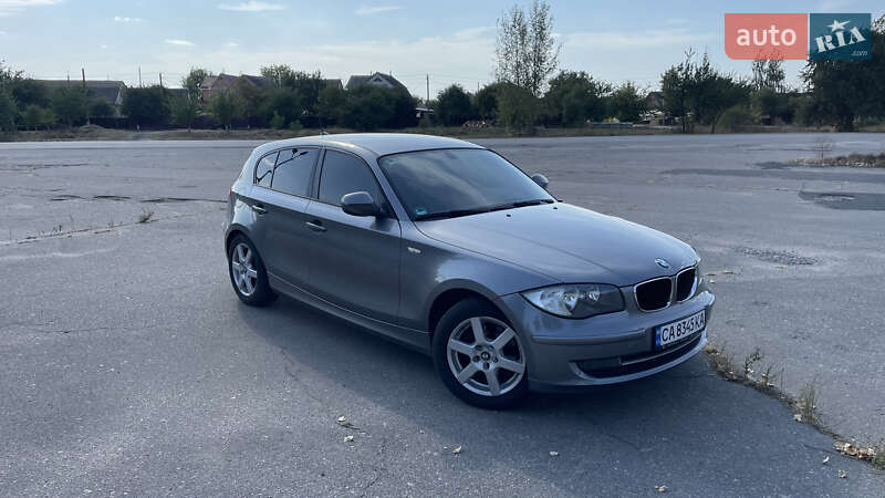 Хэтчбек BMW 1 Series 2010 в Лубнах