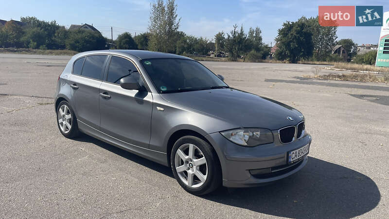 Хэтчбек BMW 1 Series 2010 в Лубнах