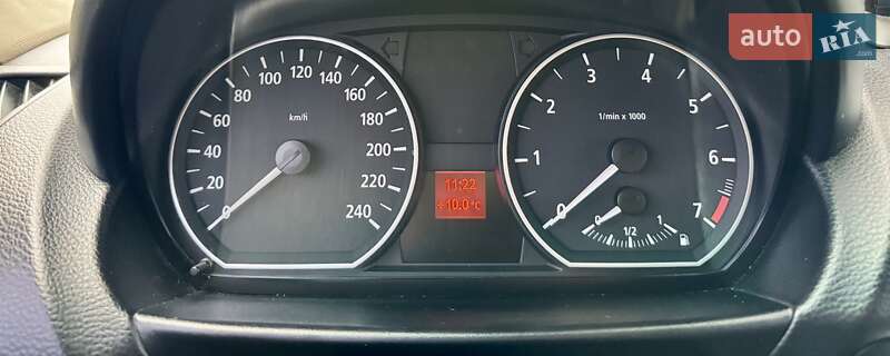 Хэтчбек BMW 1 Series 2006 в Киеве