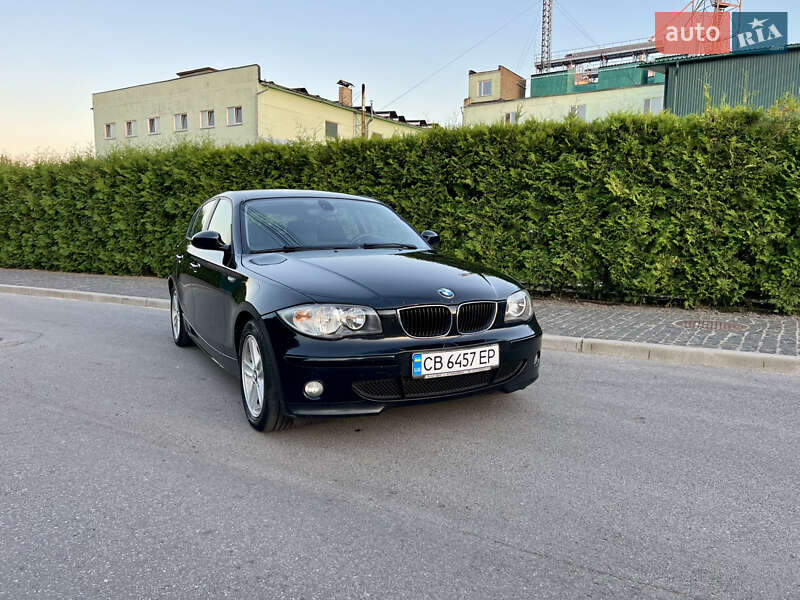Хэтчбек BMW 1 Series 2006 в Чернигове