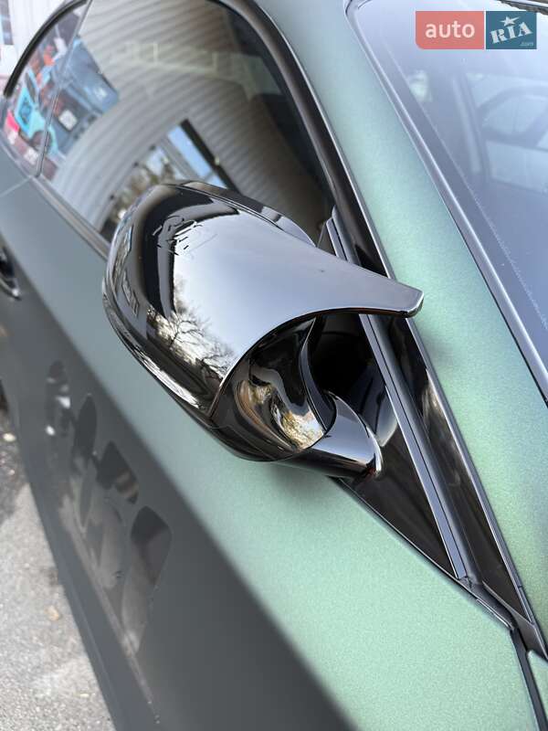 Купе BMW 1 Series 2012 в Киеве