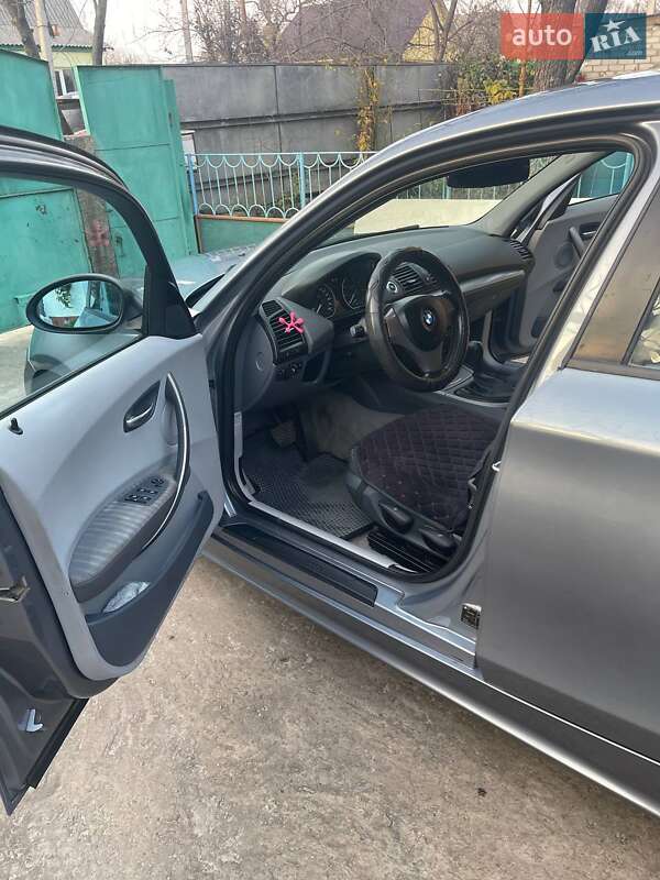 Хэтчбек BMW 1 Series 2005 в Светловодске фото 5 Хэтчбек BMW 1 Series 2005 в Светловодске