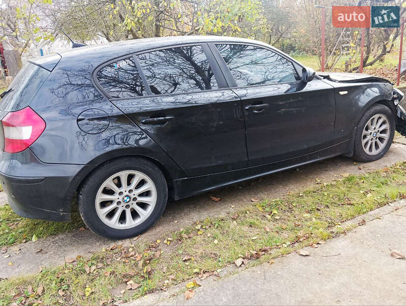 Хэтчбек BMW 1 Series 2006 в Вышгороде