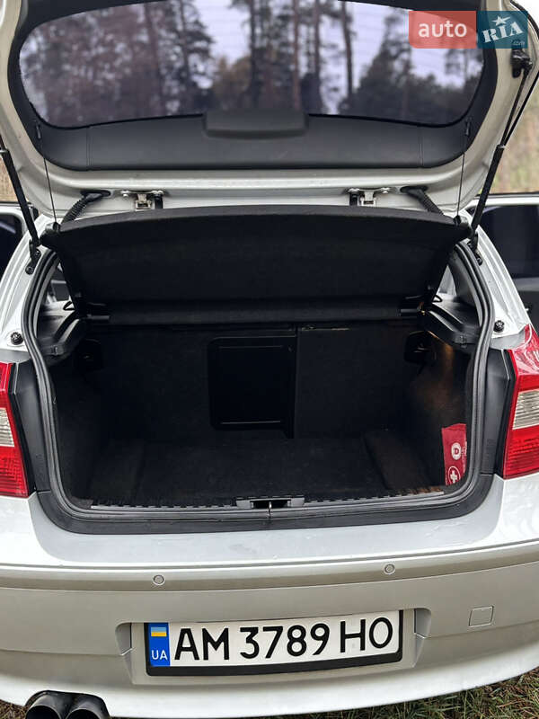 Хэтчбек BMW 1 Series 2006 в Житомире