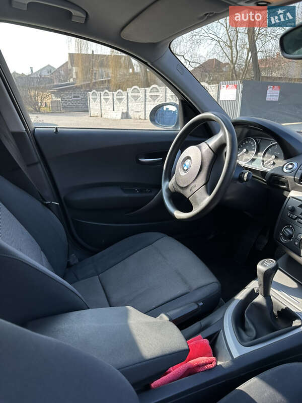 Хетчбек BMW 1 Series 2006 в Івано-Франківську