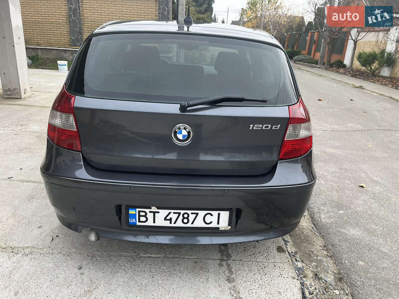 Хэтчбек BMW 1 Series 2005 в Киеве фото 5 Хэтчбек BMW 1 Series 2005 в Киеве