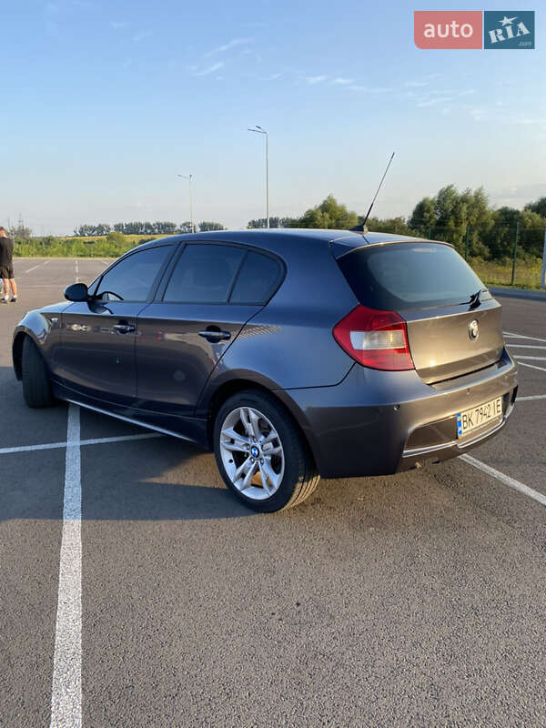 Хэтчбек BMW 1 Series 2005 в Ровно