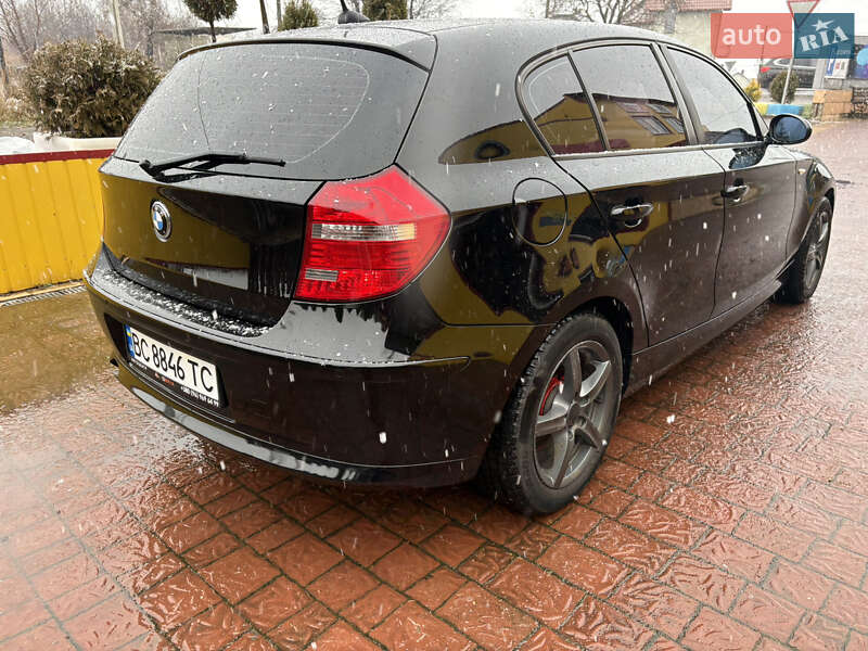 Хэтчбек BMW 1 Series 2008 в Трускавце