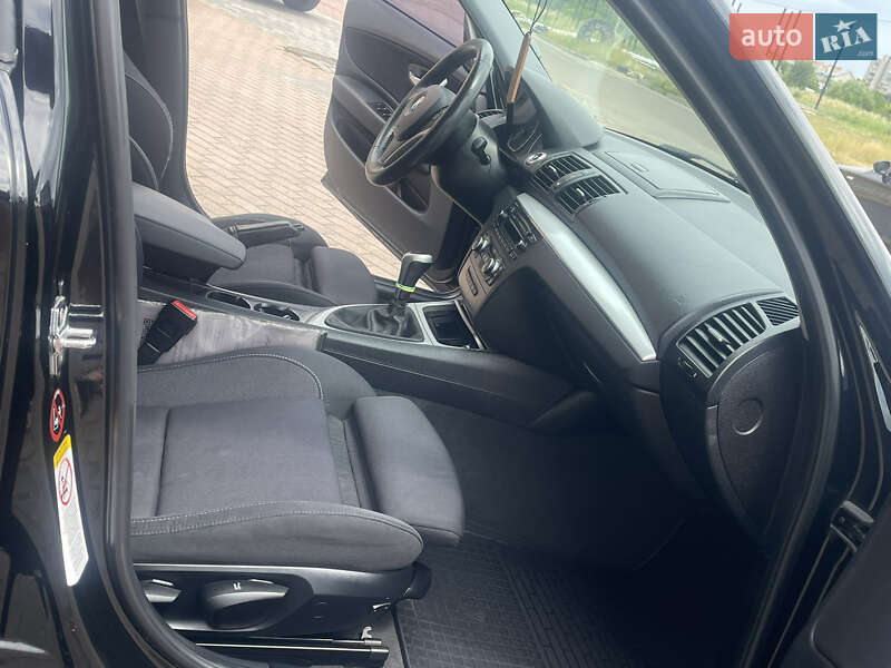 Хэтчбек BMW 1 Series 2008 в Трускавце