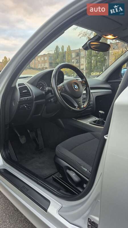 Хэтчбек BMW 1 Series 2007 в Киеве фото 10 Хэтчбек BMW 1 Series 2007 в Киеве