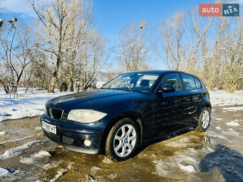 Хэтчбек BMW 1 Series 2006 в Стрые