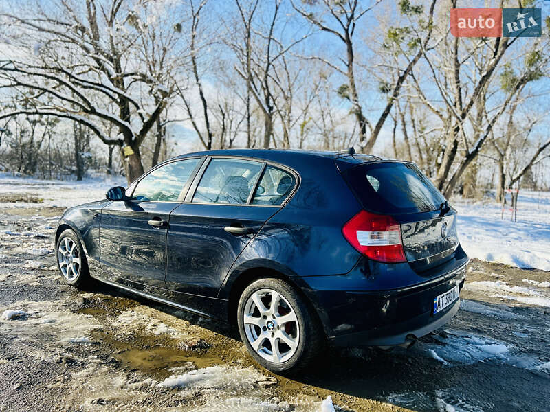Хэтчбек BMW 1 Series 2006 в Стрые