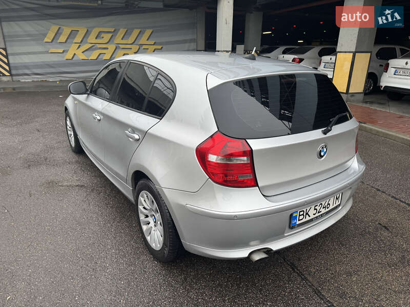 Хэтчбек BMW 1 Series 2010 в Киеве