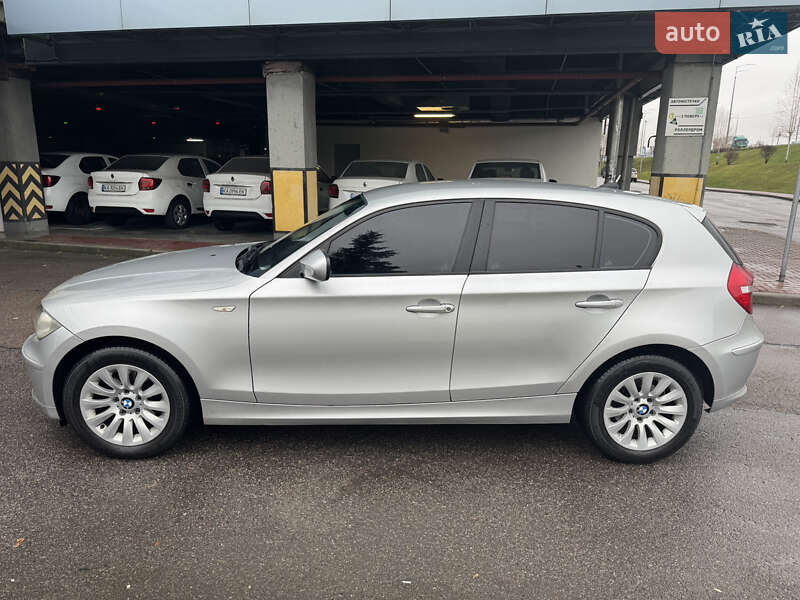 Хэтчбек BMW 1 Series 2010 в Киеве