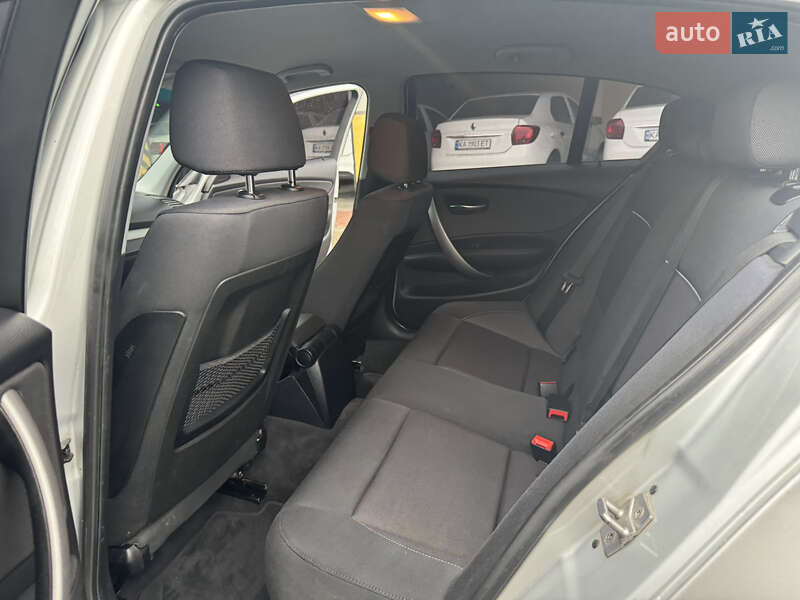 Хэтчбек BMW 1 Series 2010 в Киеве