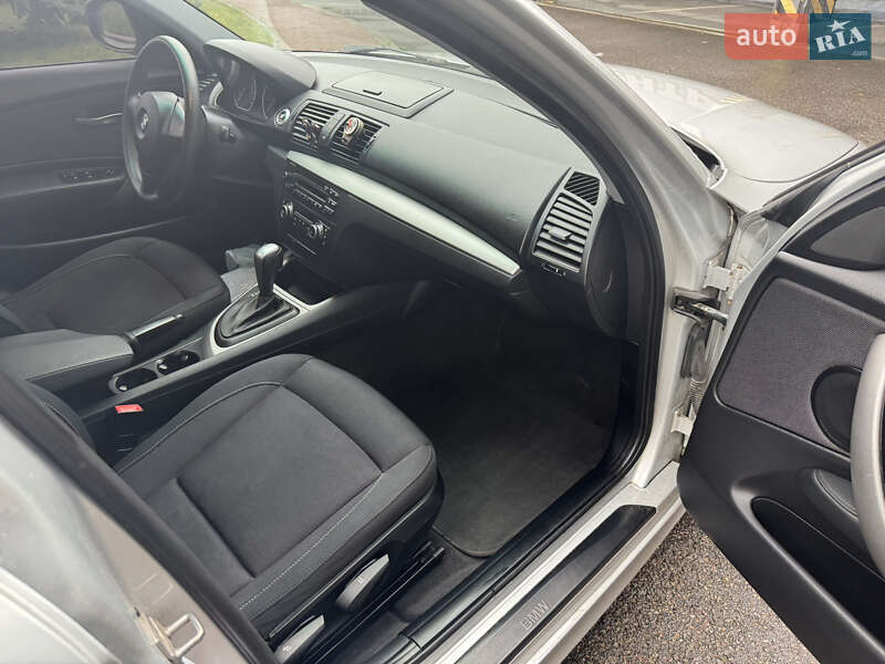 Хэтчбек BMW 1 Series 2010 в Киеве