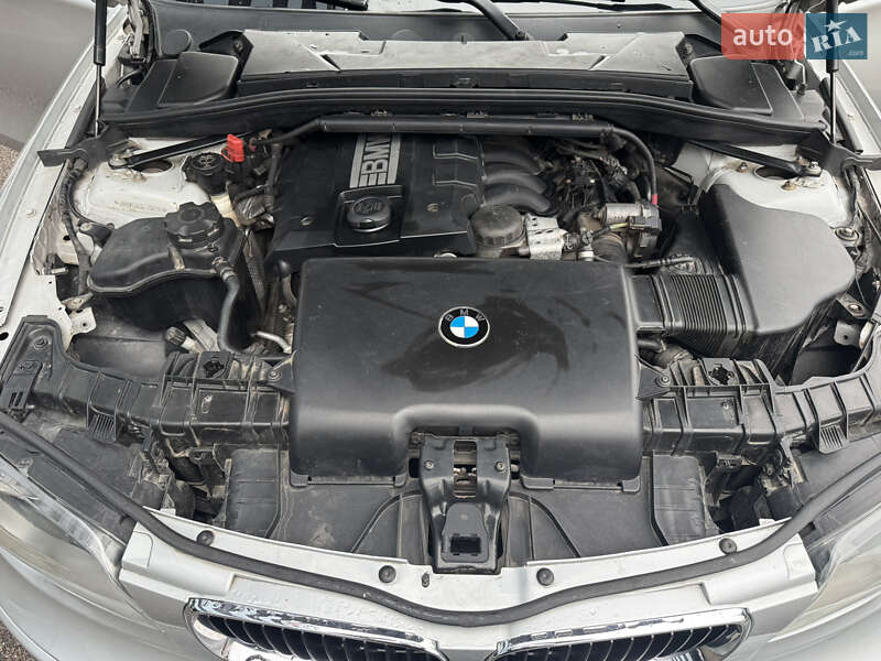 Хэтчбек BMW 1 Series 2010 в Киеве