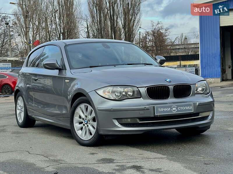 Купе BMW 1 Series 2011 в Києві фото 7 Купе BMW 1 Series 2011 в Києві