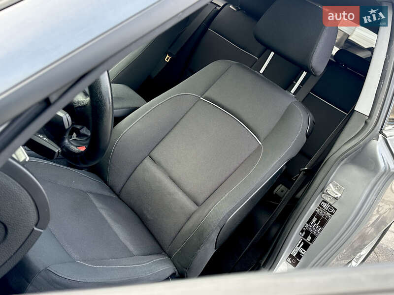 Купе BMW 1 Series 2011 в Києві фото 11 Купе BMW 1 Series 2011 в Києві