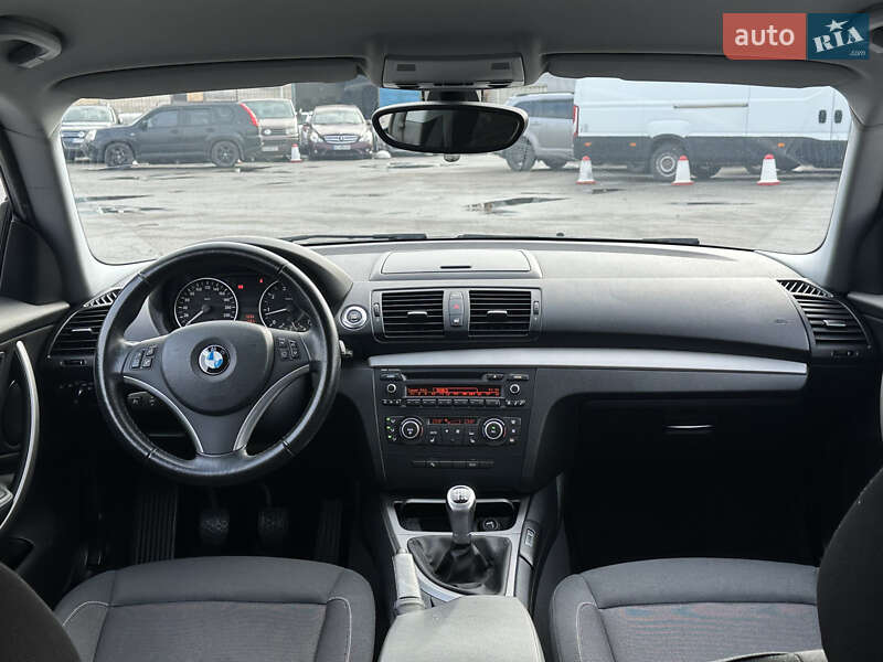 Купе BMW 1 Series 2011 в Києві фото 16 Купе BMW 1 Series 2011 в Києві