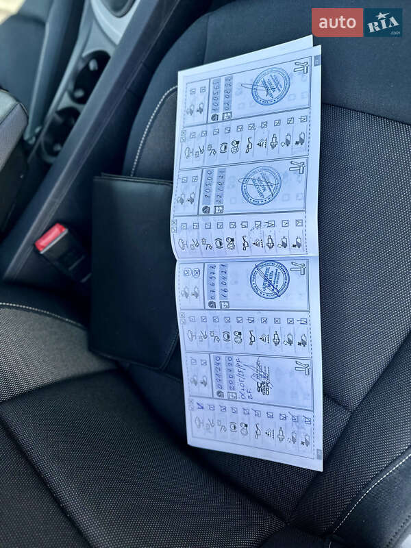 Купе BMW 1 Series 2011 в Києві фото 21 Купе BMW 1 Series 2011 в Києві