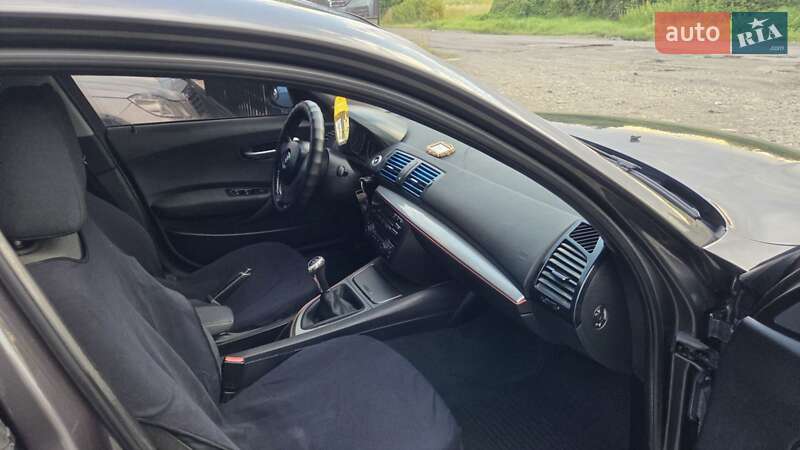 Хэтчбек BMW 1 Series 2005 в Тячеве фото 14 Хэтчбек BMW 1 Series 2005 в Тячеве