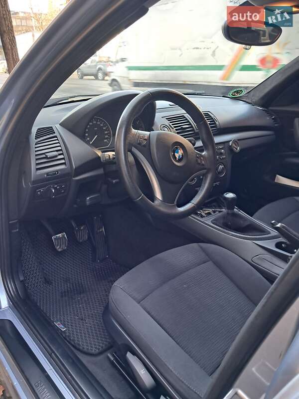 Хетчбек BMW 1 Series 2009 в Одесі фото 13 Хетчбек BMW 1 Series 2009 в Одесі