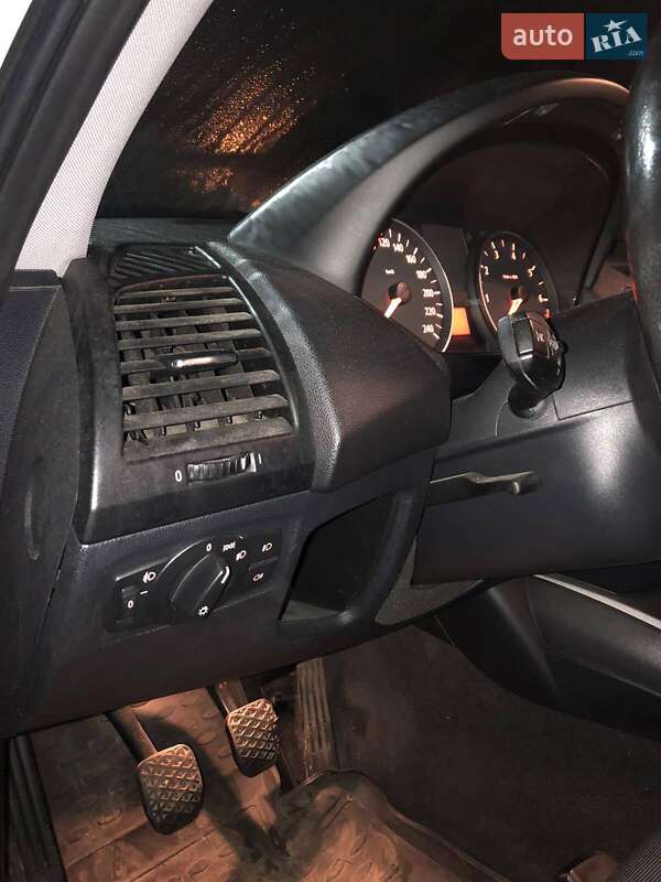 Хэтчбек BMW 1 Series 2005 в Чернигове