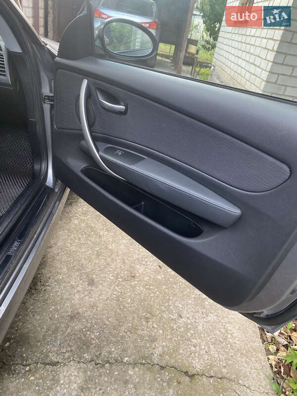 Хэтчбек BMW 1 Series 2009 в Днепре фото 13 Хэтчбек BMW 1 Series 2009 в Днепре