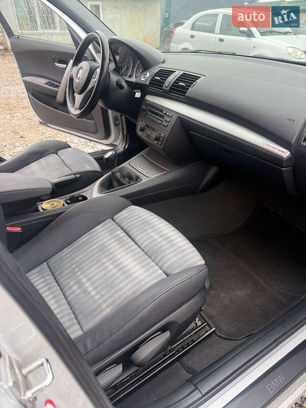 Хэтчбек BMW 1 Series 2004 в Белой Церкви