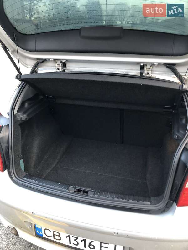 Хэтчбек BMW 1 Series 2005 в Чернигове