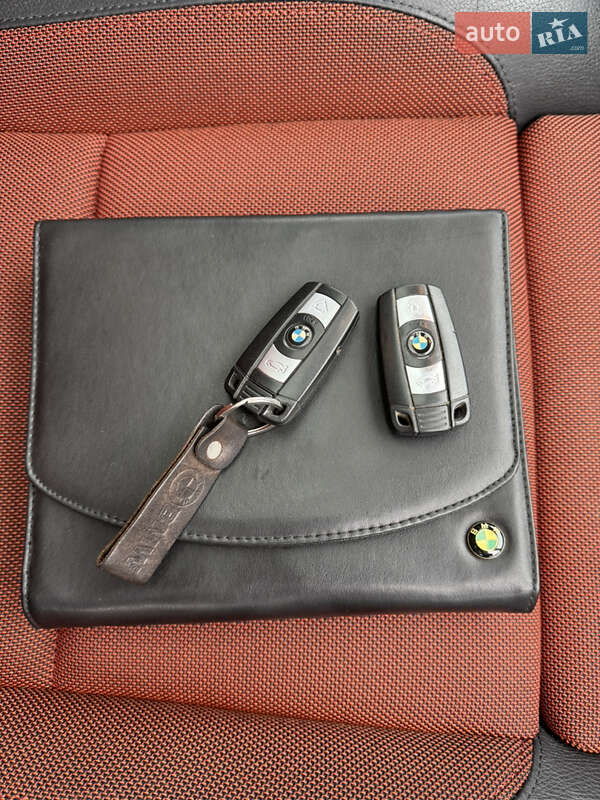 Хетчбек BMW 1 Series 2010 в Бобровиці