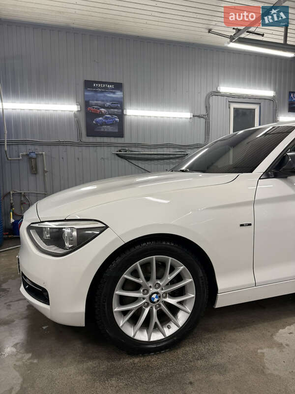 Хетчбек BMW 1 Series 2015 в Києві фото 18 Хетчбек BMW 1 Series 2015 в Києві