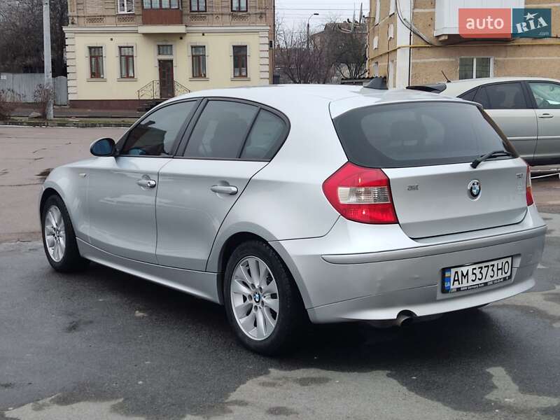 Хетчбек BMW 1 Series 2006 в Бердичеві