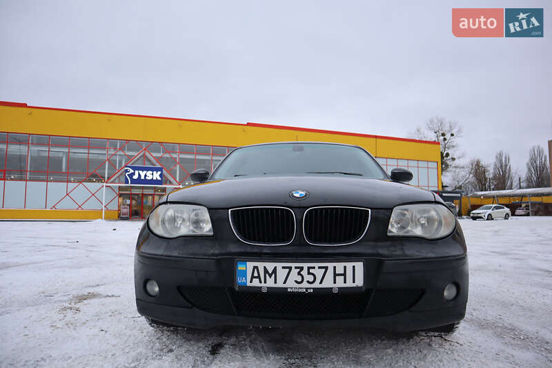 Хэтчбек BMW 1 Series 2006 в Киеве