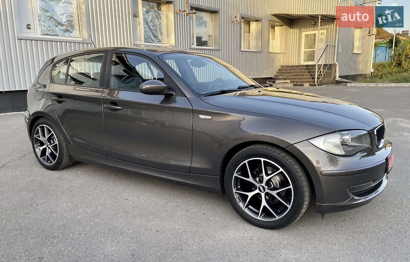 Хетчбек BMW 1 Series 2007 в Сумах