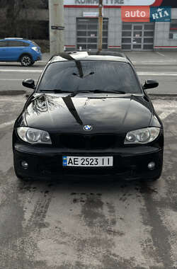 Хетчбек BMW 1 Series 2006 в Дніпрі