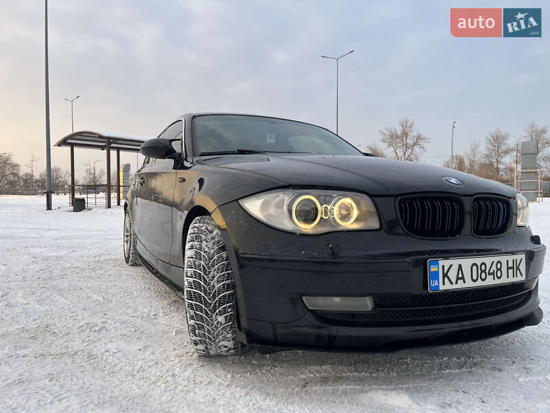 Хэтчбек BMW 1 Series 2007 в Киеве