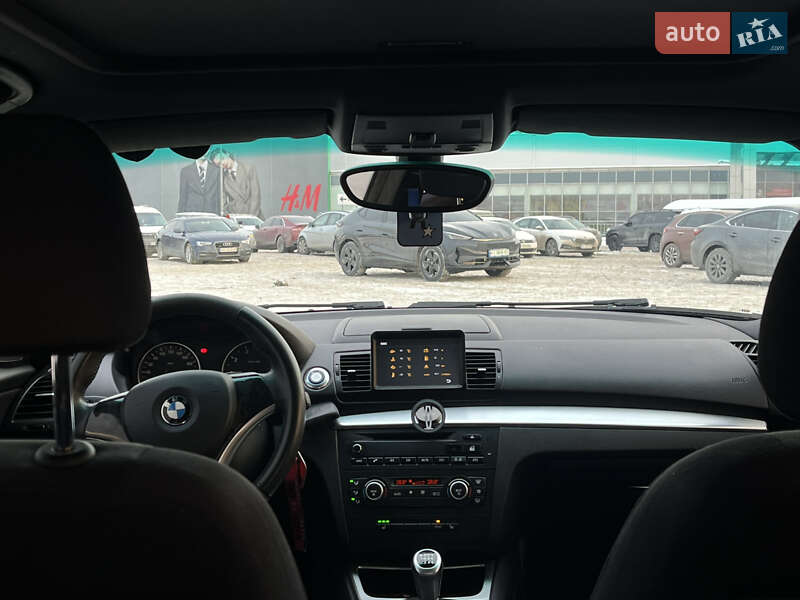 Хэтчбек BMW 1 Series 2007 в Киеве