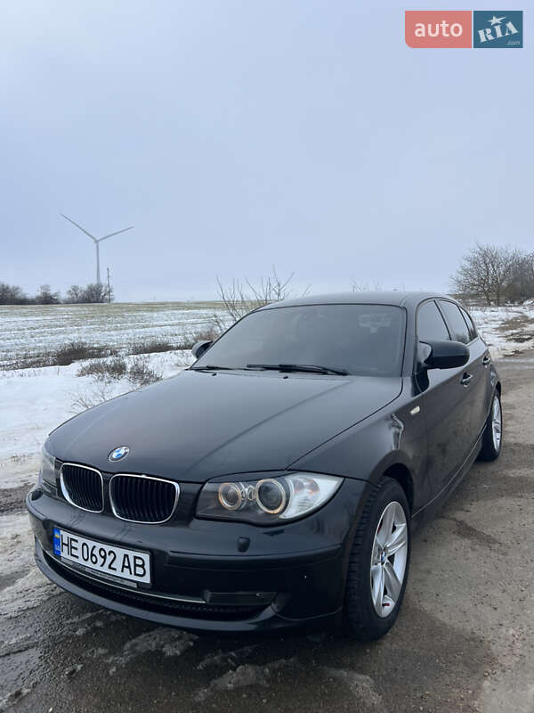 Хэтчбек BMW 1 Series 2010 в Белгороде-Днестровском