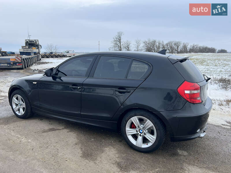 Хэтчбек BMW 1 Series 2010 в Белгороде-Днестровском